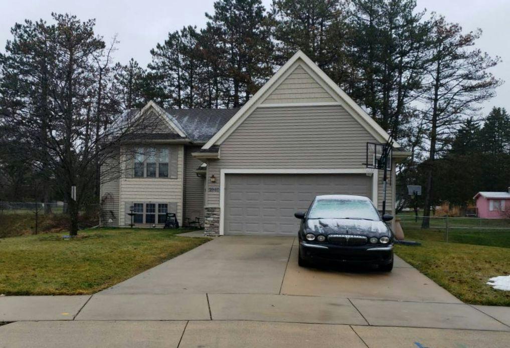 Stonewood Ct, Grand Rapids, MI 49504