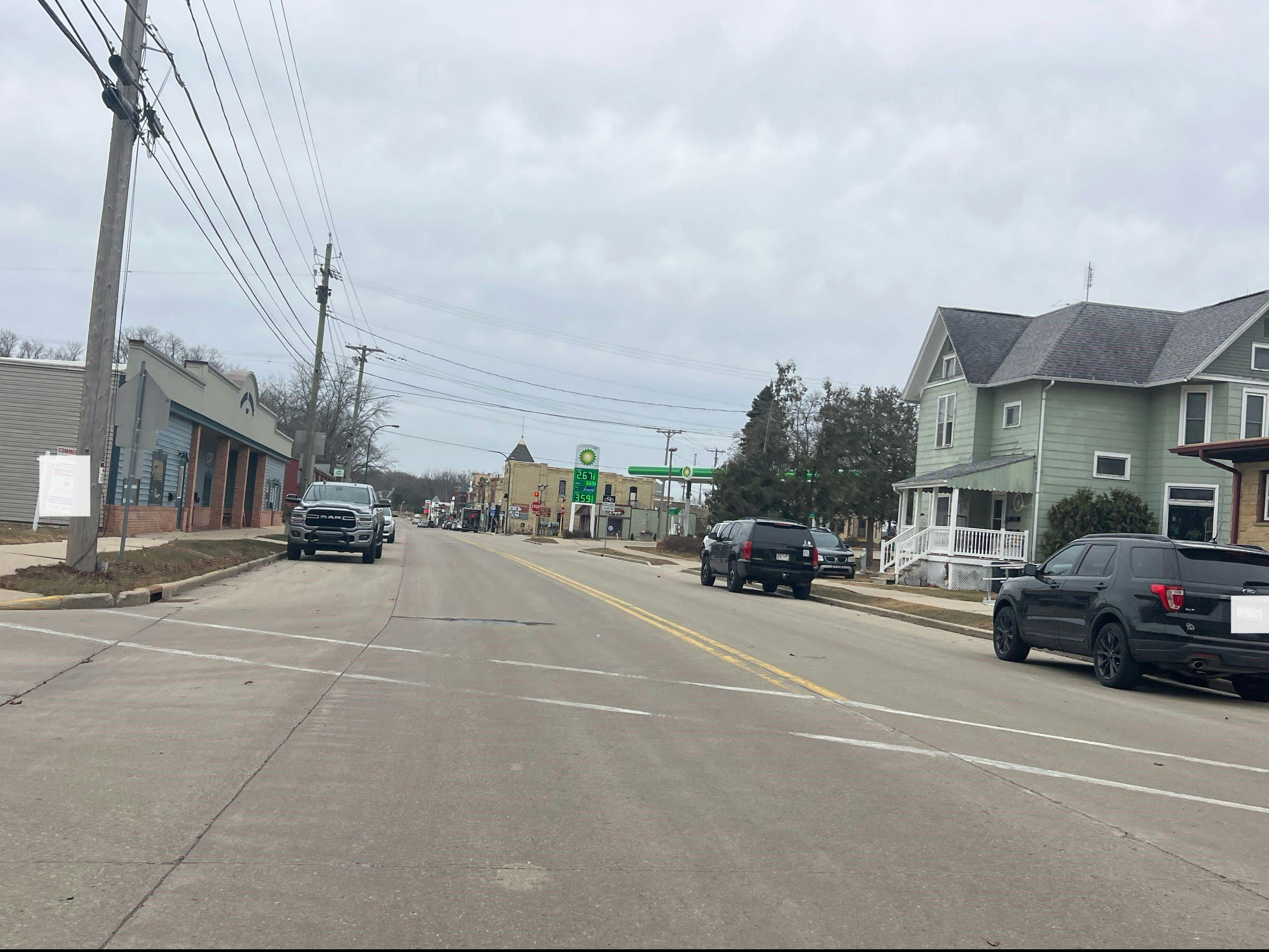 Main St, Lake Mills, WI 53551