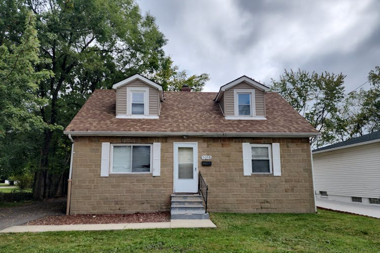 5657 Jefferson Ave Maple Heights, OH 44137, Cuyahoga County