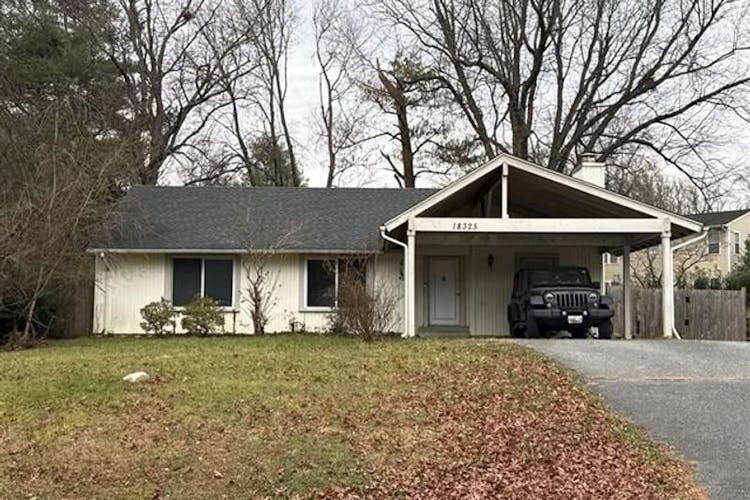 18325 Queen Elizabeth Drive Olney, MD 20832, Montgomery County