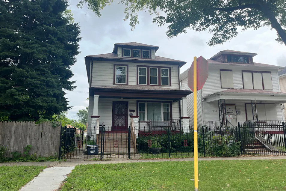 11833 S Indiana Ave Chicago, IL 60628, Cook County