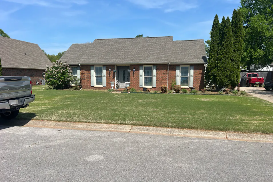 2107 Jennifer Ave Muscle Shoals, AL 35661, Colbert County