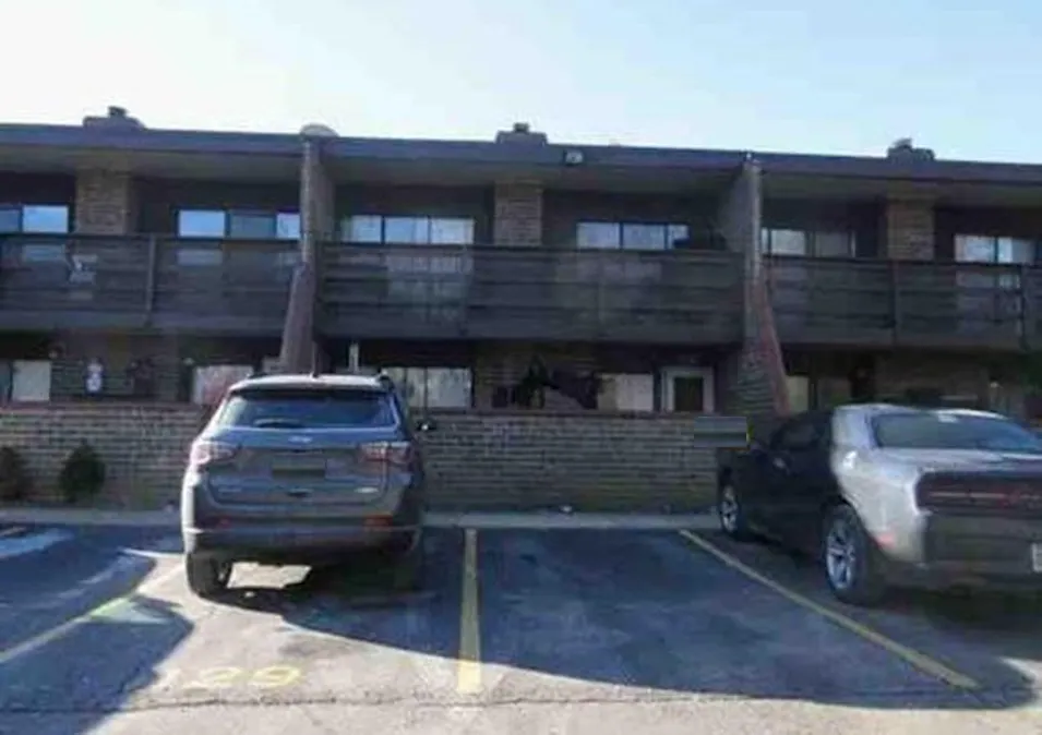 1306 Kenneth Cir Elgin, IL 60120, Kane County