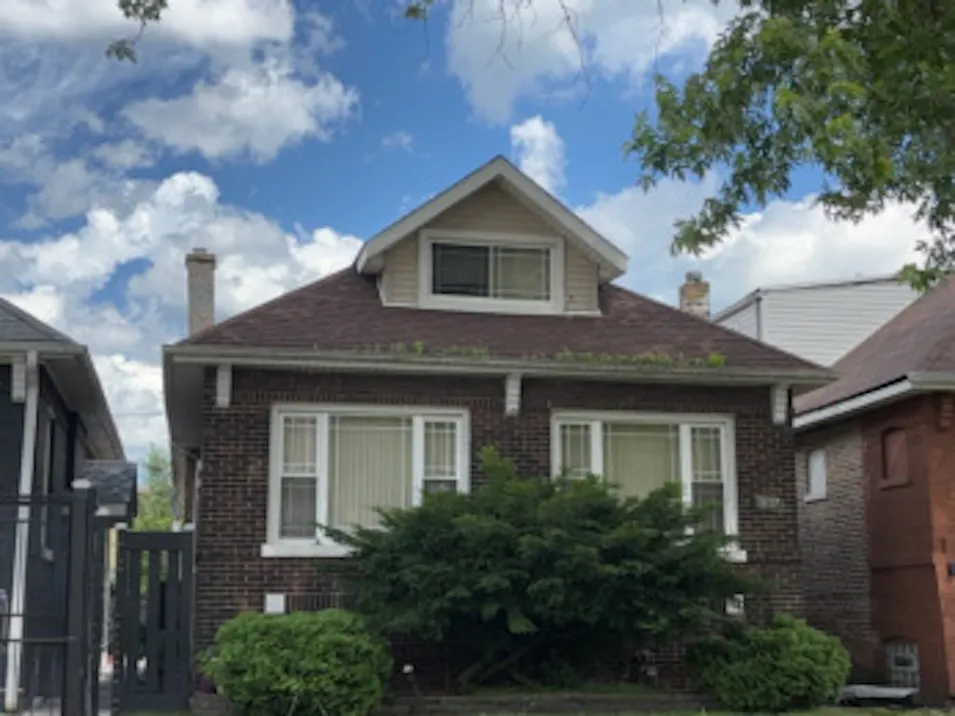8737 S Essex Ave Chicago, IL 60617, Cook County