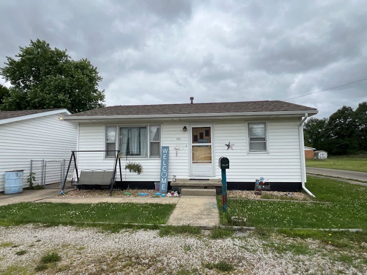 400 W. 9th St. Georgetown, IL 61846, Vermilion County