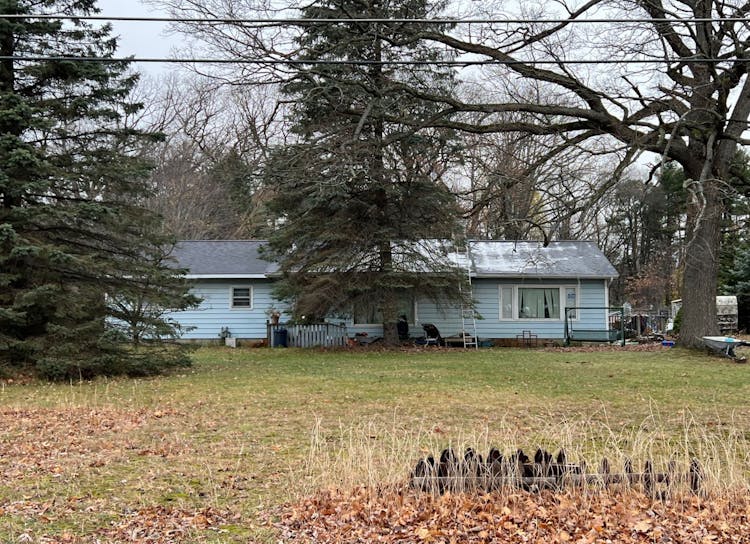 6314 Russell St Ludington, MI 49431-1141, Mason County