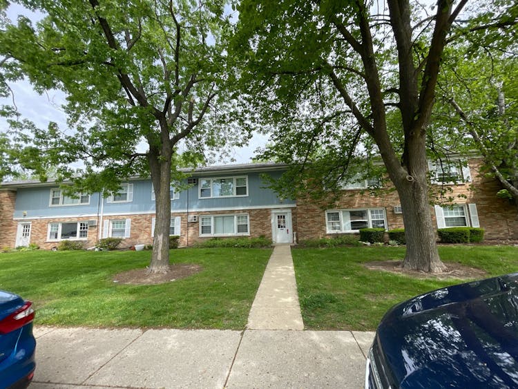 22 Rocky Way Apt 15 Montgomery, IL 60538, Kendall County