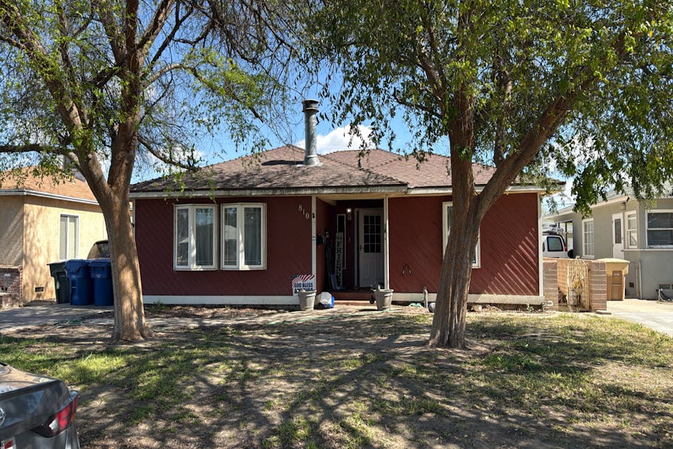 810 Caylor Street Bakersfield, CA 93304, Kern County