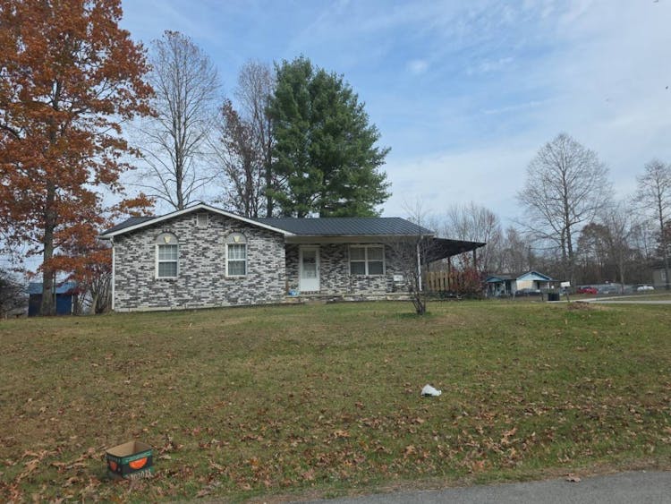 103 Ridgeway W McKee, KY 40447, Jackson County
