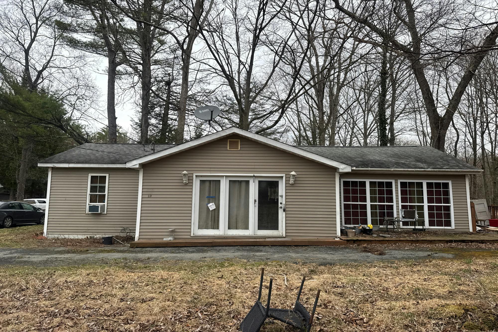 Mary Dr, Bloomingburg, NY 12721