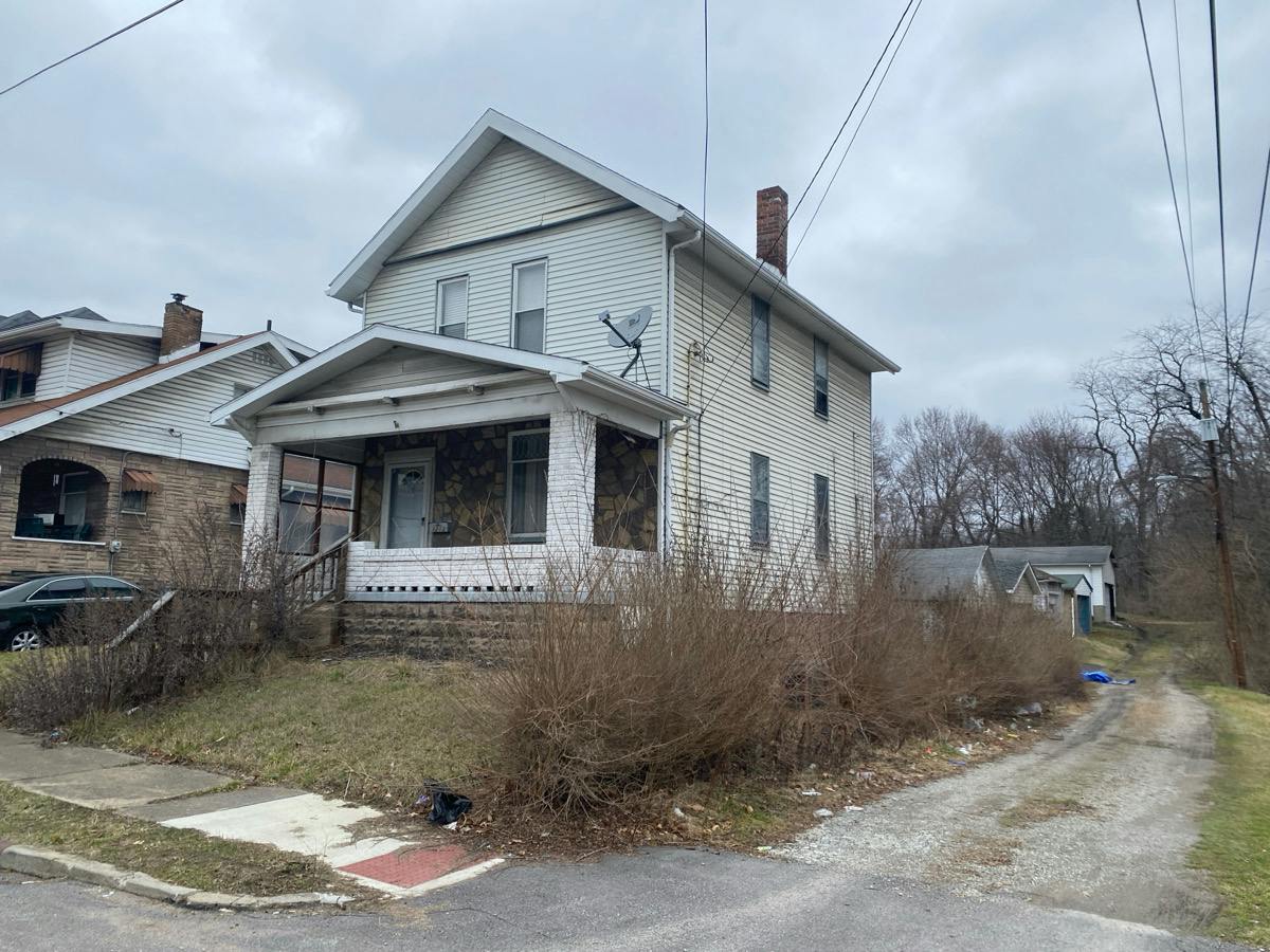 Plum St, Steubenville, OH 43952 #1