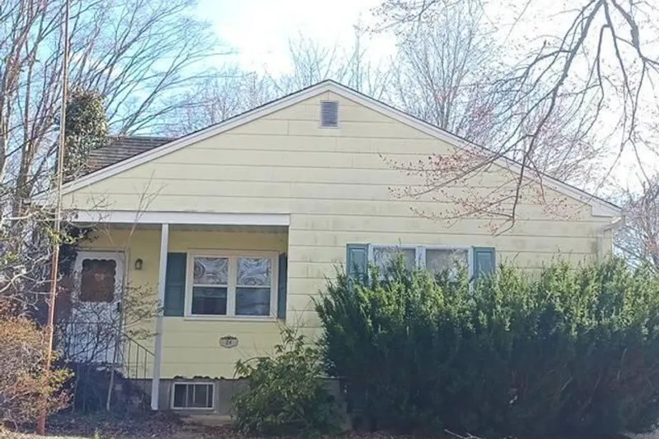 24 Saltaire Road Sound Beach, NY 11789, Suffolk County