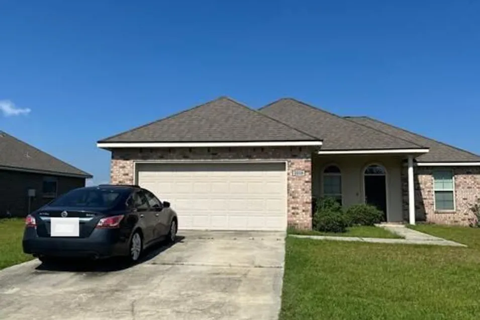 2016 Irma Cir Ocean Springs, MS 39564, Jackson County