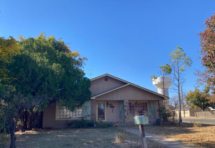 1015 Raleigh Street Plainview, TX 79072, Hale County