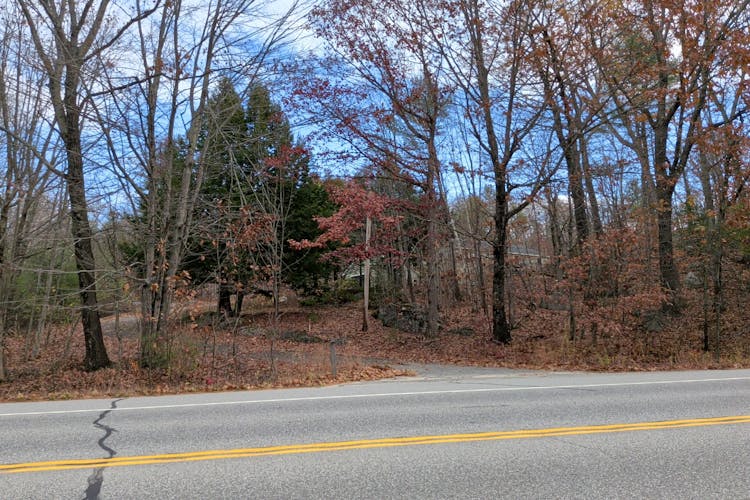 1477 Roosevelt Trl Raymond, ME 40716, Cumberland County