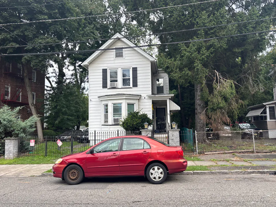 37 43rd St Irvington, NJ 07111, Essex County