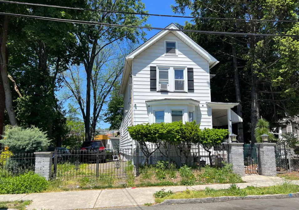 37 43rd St Irvington, NJ 07111, Essex County