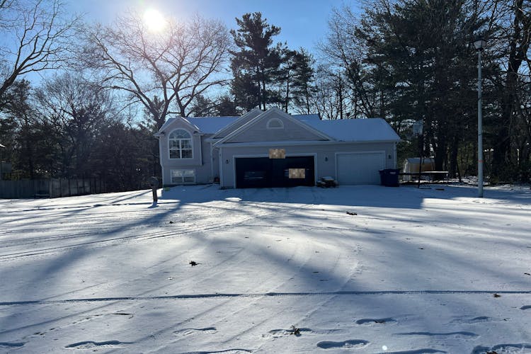 4100 Evergreen Dr Norton Shores, MI 49444, Muskegon County