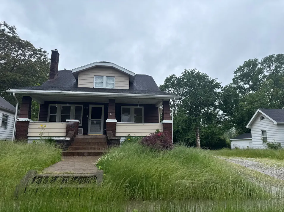 986 Northview Avenue Barberton, OH 44203, Summit County