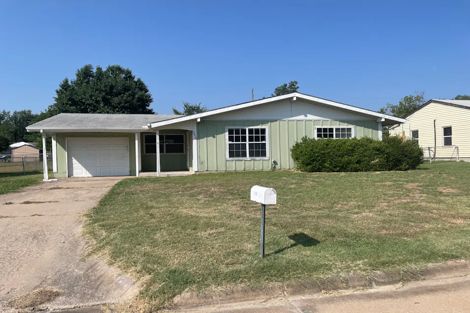 2410 NW 30th St Lawton, OK 73505, Comanche County