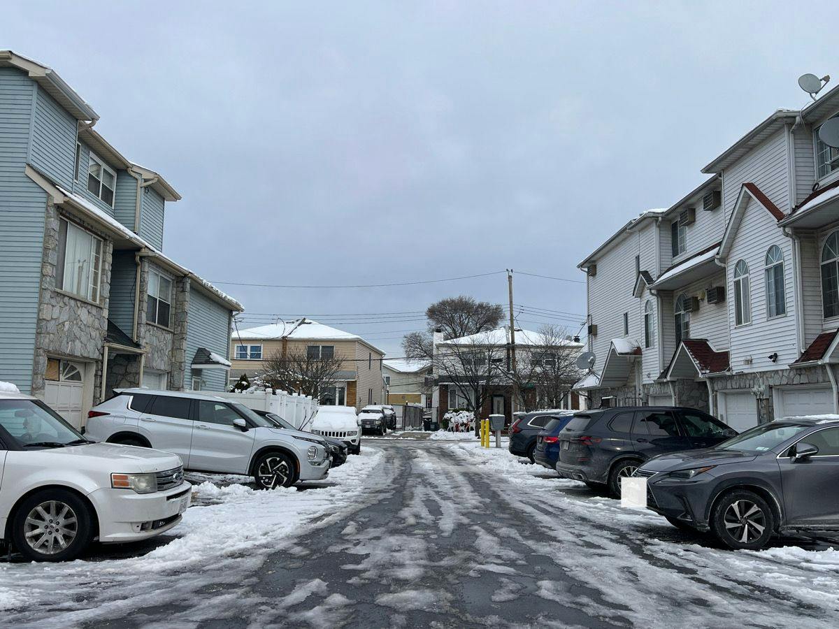 Temple Ct, Staten Island, NY 10314