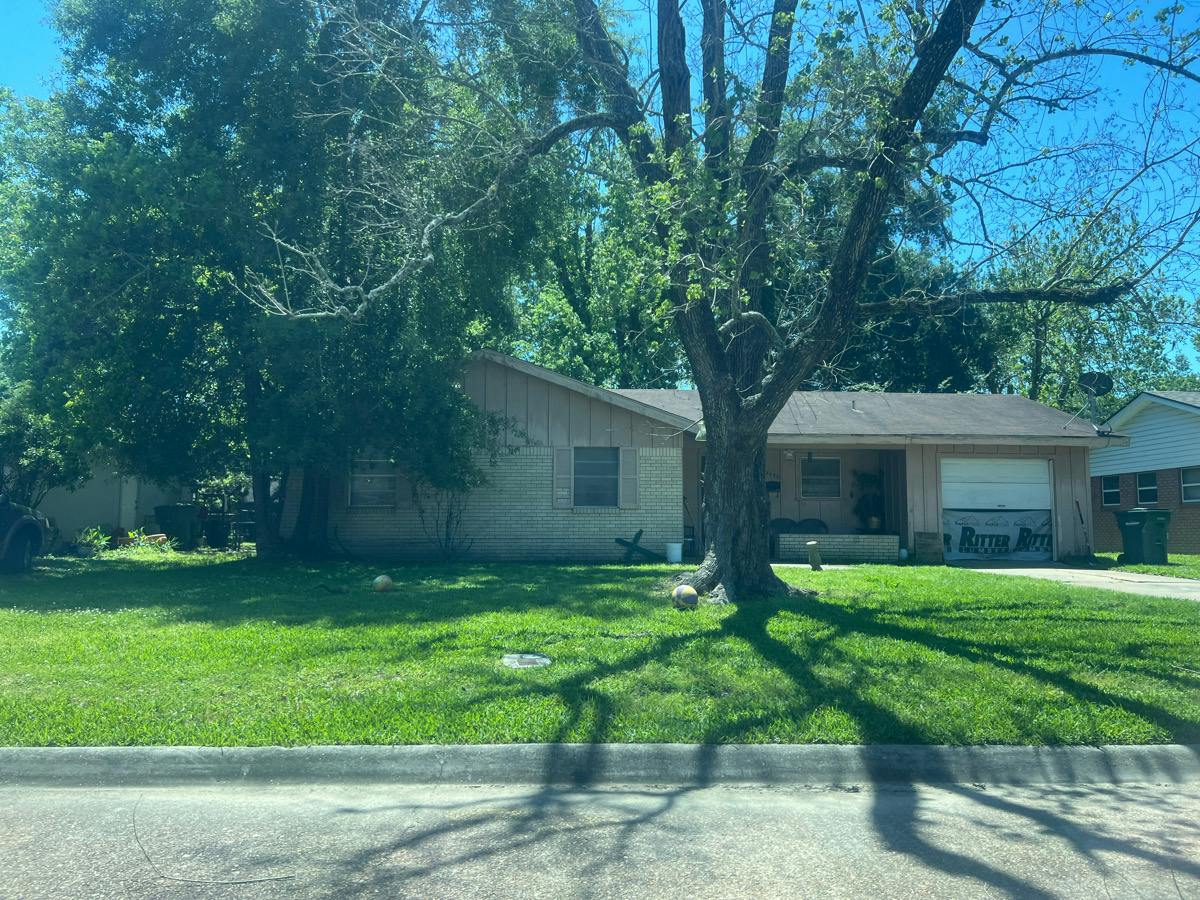 Greenridge Ln, Beaumont, TX 77707