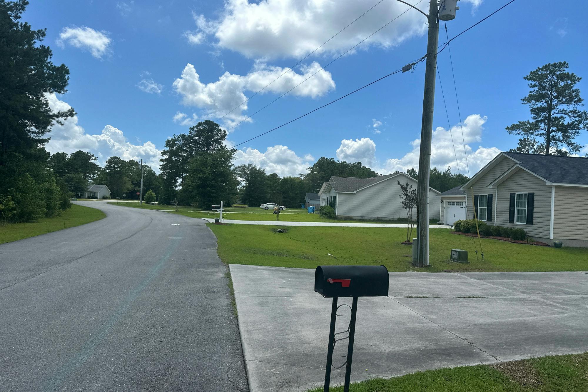 Sweet Gum Ln, Richlands, NC 28574