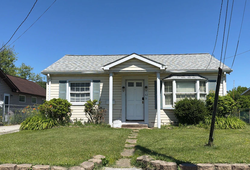 42 Dogwood Dr