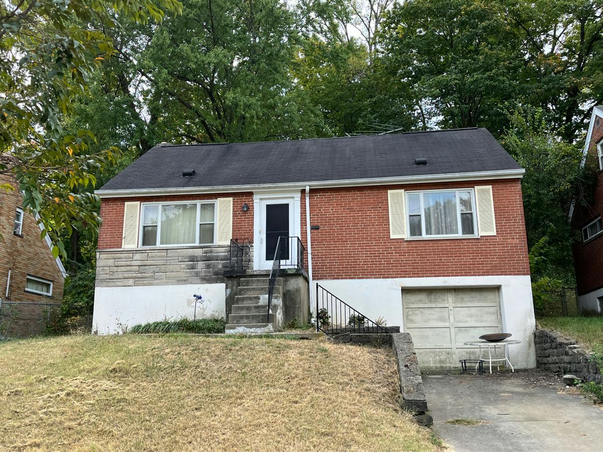 Ashbrook Dr, Cincinnati, OH 45238 #1