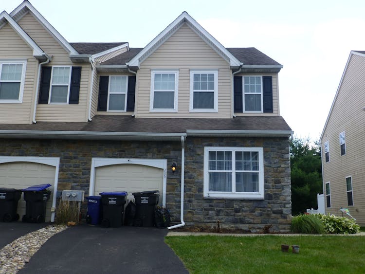 206 Mullen Drive Avondale, PA 19311, Chester County