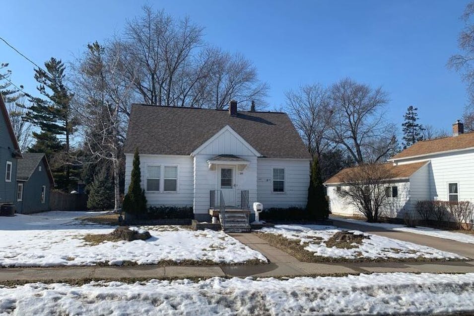 1009 Grand St Oshkosh, WI 54901, Winnebago County