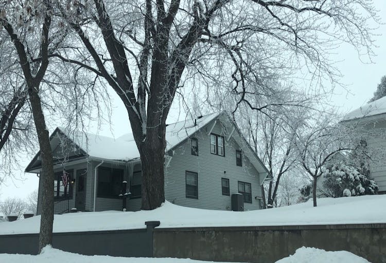 120 Rosalie Ave E, Winsted, MN, 55395, USA