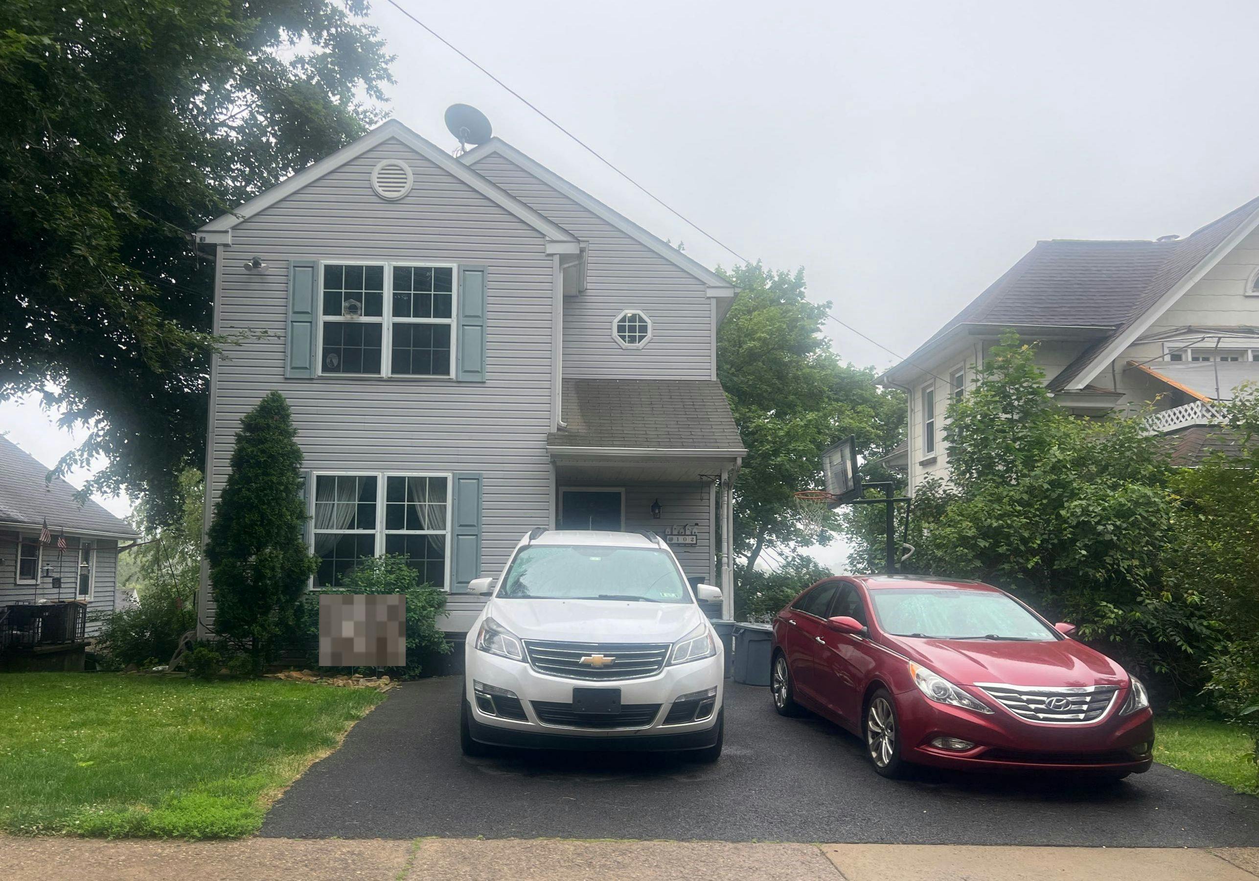 Woodlawn Ave, Willow Grove, PA 19090
