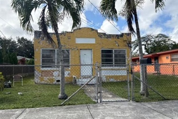 4240 NW 23 Ave Miami, FL 33142, Miami - Dade County