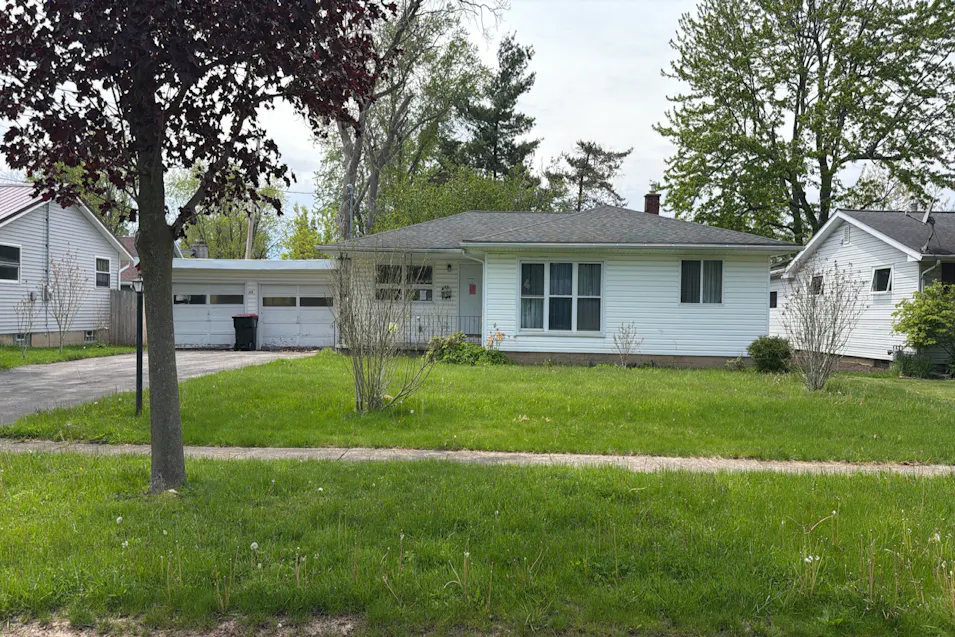 35 Ashley Drive Lancaster, NY 14086, Erie County