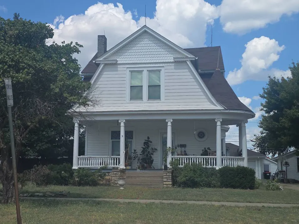 125 W 6th Ave Garnett, KS 66032, Anderson County