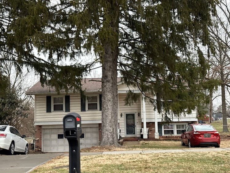 4016 East Kemper Road Cincinnati, OH 45241, Hamilton County