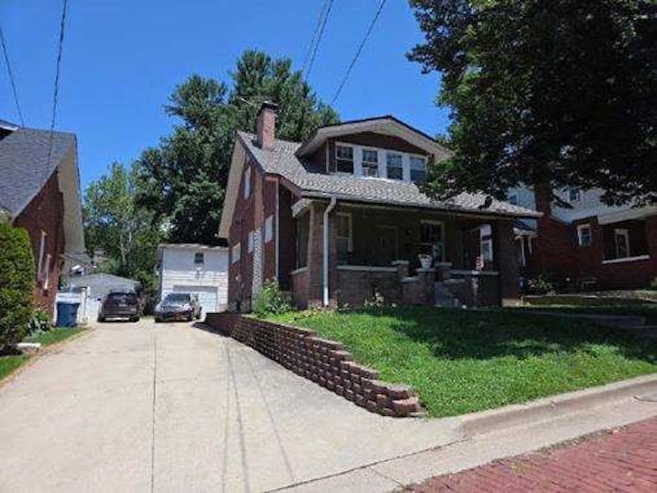 708 Linden St Alton, IL 62002, Madison County