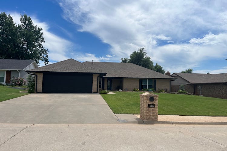 316 W. Grand Teton Ct Yukon, OK 73099, Canadian County