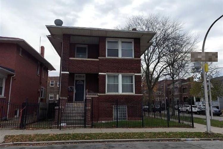 2445 East 73rd Street Chicago, IL 60649, Cook County