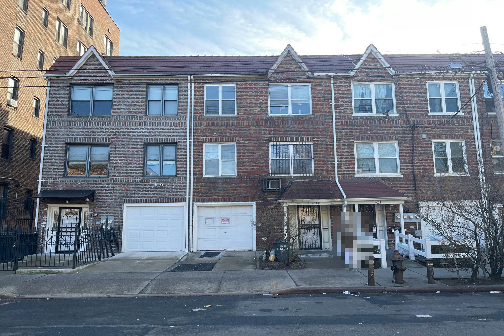 Benham St, Elmhurst, NY 11373