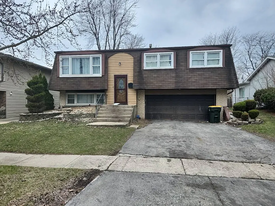 19904 Monterey Ave Lynwood, IL 60411, Cook County