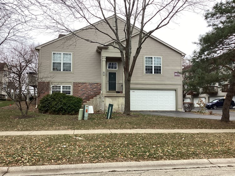 1066 Chadwick Drive Grayslake, IL 60030, Lake County