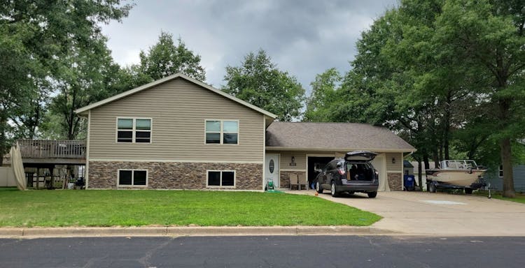 915 18th St Mosinee, WI 54455, Marathon County