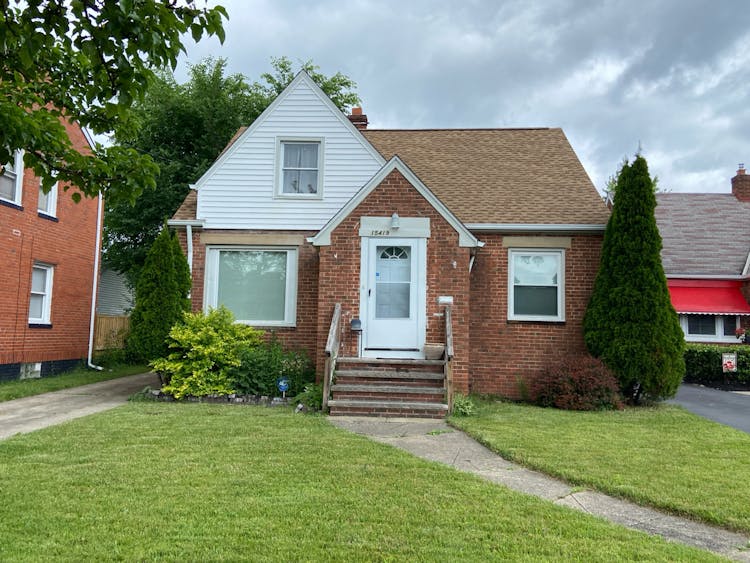 15419 Invermere Avenue Cleveland, OH 44128, Cuyahoga County