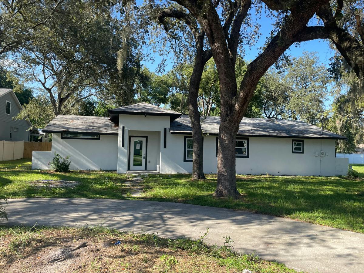 Village Ave, Tampa, FL 33612