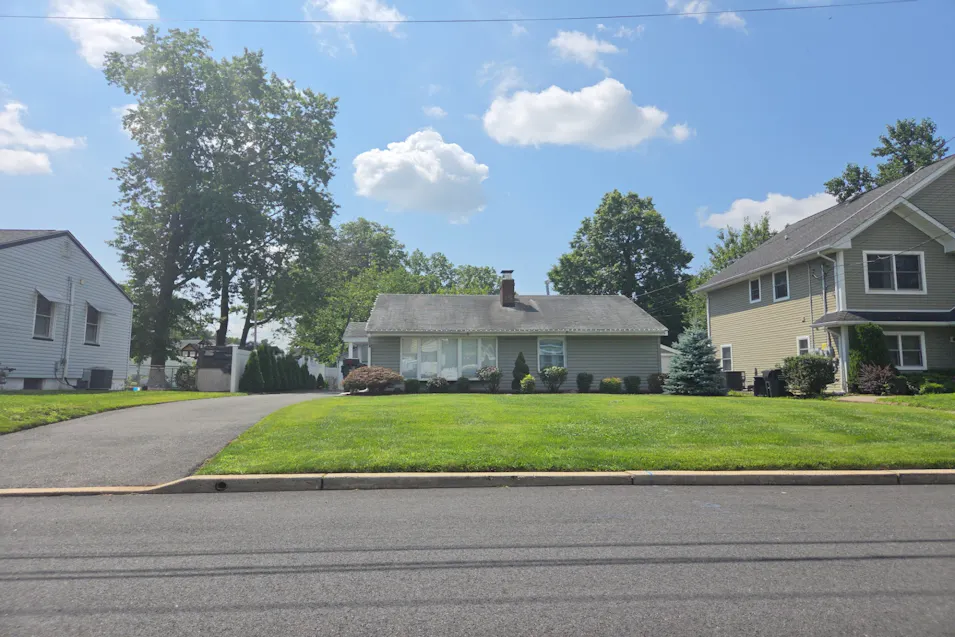 38 Summit Ave Woodbridge, NJ 08863, Middlesex County