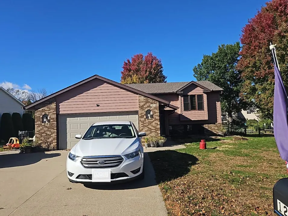 1214 19th St SW Faribault, MN 55021, Rice County