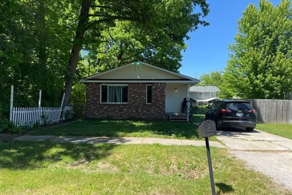 1395 E Williamson St Burton, MI 48529, Genesee County