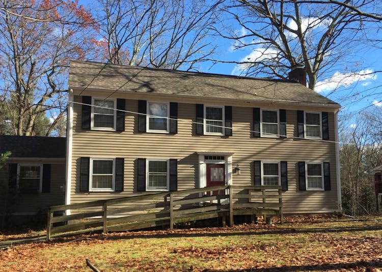 821n Lakeview Road Orange, CT 06477, New Haven County